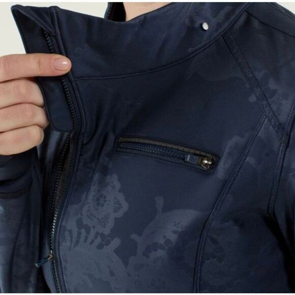 LULULEMON ATHLETICA Keep It Up Jacket In Laceoflage Embossed Inkwell/Inkwell Siz - Picture 4 of 10